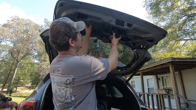 How to Repair 2016 - 2020 KIA Sorento Trunk Latch смотреть онлайн