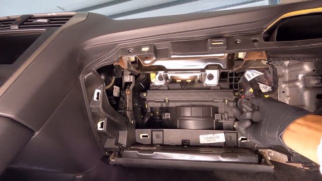 Cambio de Filtro de Cabina o Polen - Fusion 2013 - 2020 смотреть онлайн