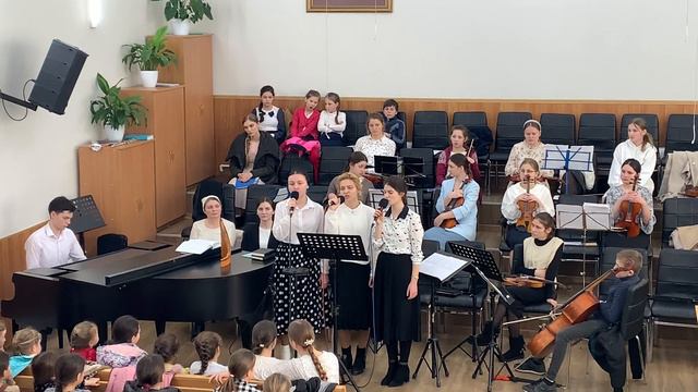 ЛЮДИ В МИРЕ ЖЕЛАЮТ НАЙТИ УТЕШЕНИЕ