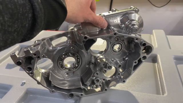 Результат полировки картера мототцикла Yamaha YZ450F 2009 смотреть онлайн