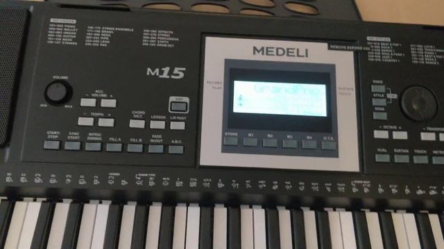 Синтезатор Medeli M15 смотреть онлайн