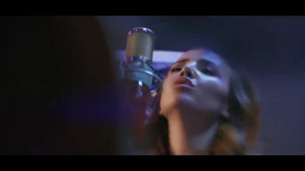 Patricia Chakhoyan - Es aranc qez (Feat Artak Zeynalyan) 2021.mp4