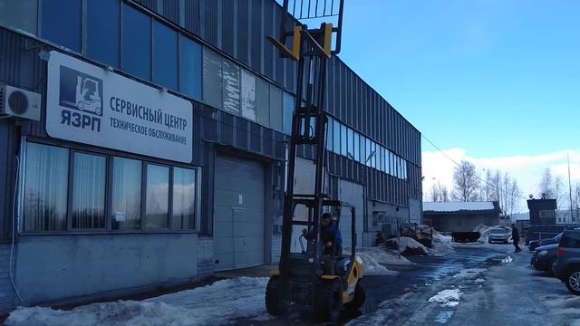 Komatsu FD30T-17. 2014 г.в. 3787 моточасов смотреть онлайн