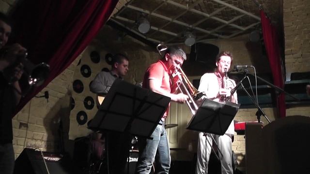 У меня есть сердце а у сердца песня Pushkin Klezmer band смотреть онлайн