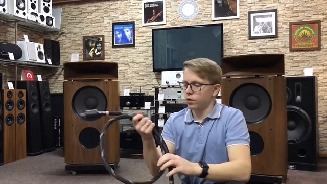 AirPlay через лампу на акустике Consonance M15-SE за 658 000 рублей! смотреть онлайн