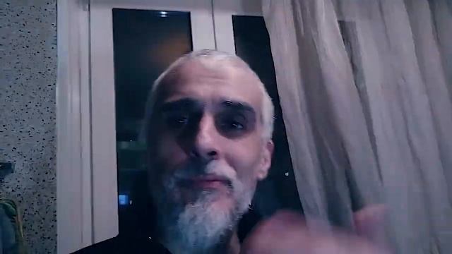 Отношения к деньгам или деньги к отношениям?