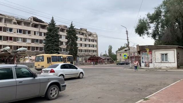 Обстрелянная Гостиница, Автобус ПАЗ-32053 маршрут 160 Центр-Микрорайон 3 смотреть онлайн
