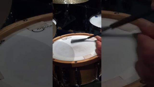 Funky Brush Groove смотреть онлайн