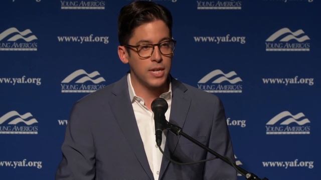 Колумб не герой — Студент Майкл Ноулз. смотреть онлайн