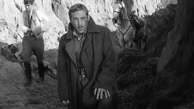 Служили два товарища. Отрывок смотреть онлайн