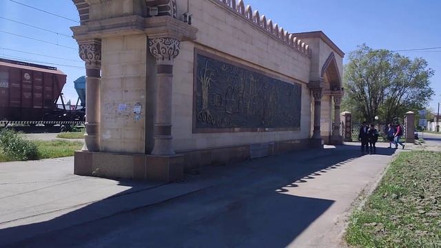 Тараз(Джамбул) Прошёл вдоль ж/д линии от Промышленной до Вокзала смотреть онлайн