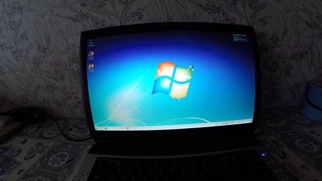 Ноутбук RoverBook Voyager V554 смотреть онлайн