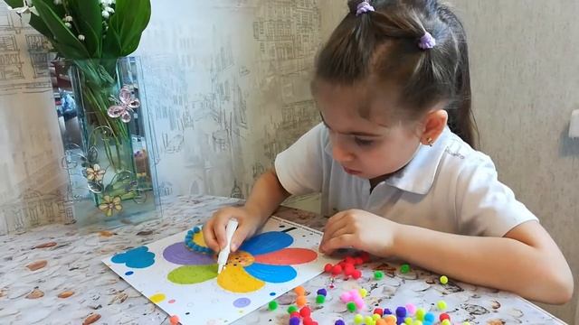 Аппликация помпонами смотреть онлайн