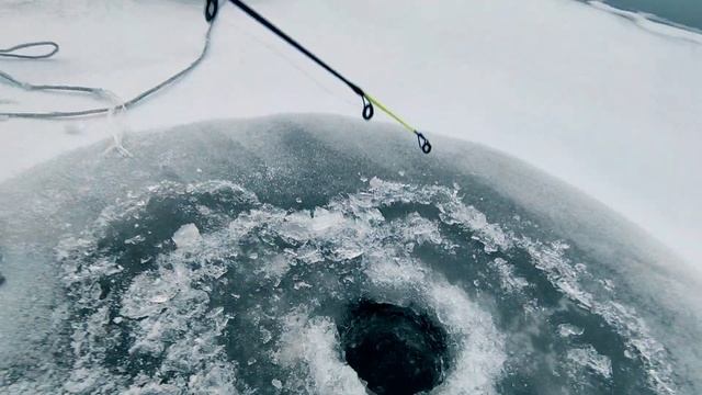 ЛАДОЖСКИЙ ОКУНЬ ЗИМОЙ смотреть онлайн