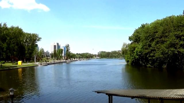 Прогулка по весеннему парку Победы в Минске смотреть онлайн