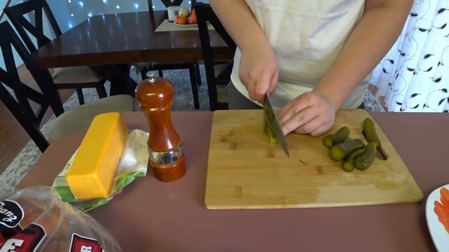 Готовим с Колей! Наивкуснейший американский БУРГЕР / Как правильно готовить "Хороший" бургер/ Рецеп смотреть онлайн