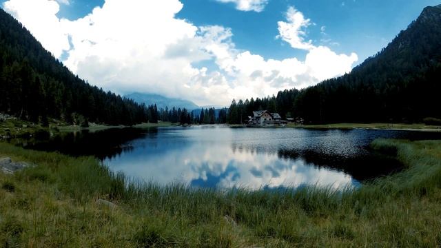 МЕДИТАЦИЯ ДЛЯ ЗДОРОВОГО СНА "ОТДЫХ В ДОМЕ У ОЗЕРА" смотреть онлайн