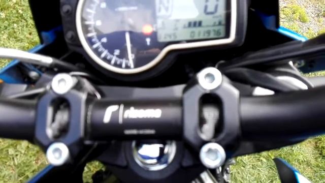 Suzuki GSR 750