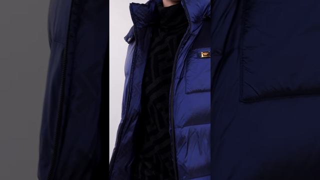 Лучшие тренды и фасоны: Актуальный двусторонний мужской пуховик Fendi 2021-2022 #Fendi #lsnetru смотреть онлайн