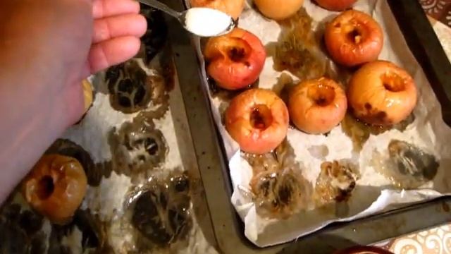 САМЫЙ ЛУЧШИЙ РЕЦЕПТ ЗАПЕКАНИЯ ЛЕТНИХ ЯБЛОК С САХАРОМ В ДУХОВКЕ смотреть онлайн
