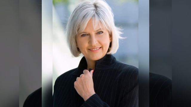 СТРИЖКИ ДЛЯ ЖЕНЩИН ПОСЛЕ 40 / СТРИЖКИ КОТОРЫЕ МОЛОДЯТ смотреть онлайн