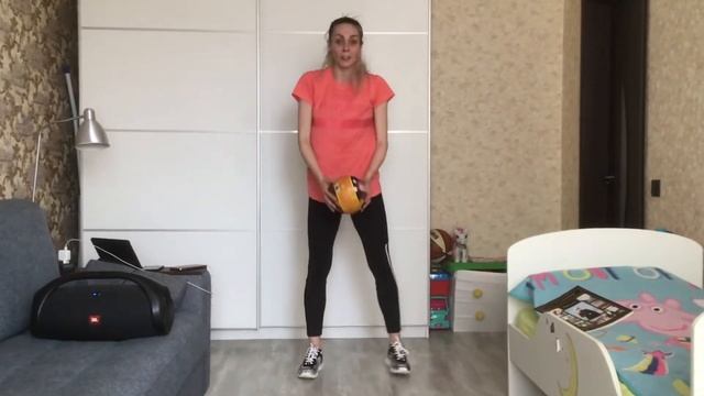 Утренняя гимнастика с мячом для моих любимых учеников смотреть онлайн