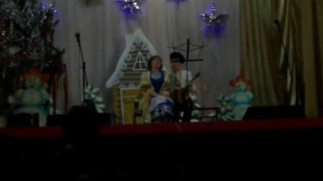 Луна повисла над околицей смотреть онлайн