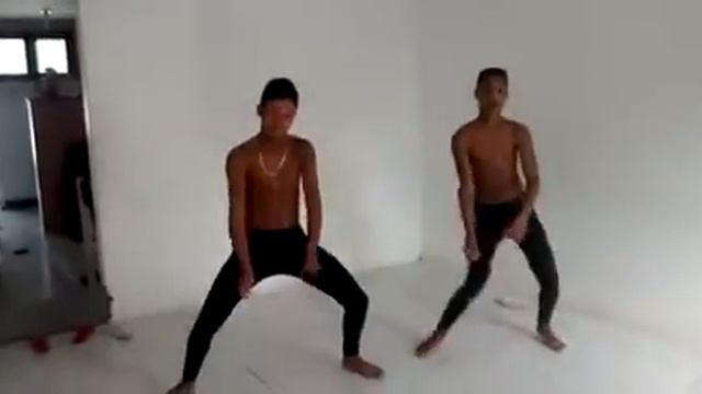 Ronald Westly & Thacio Westly - Dom Dom Dom - PlayWay смотреть онлайн