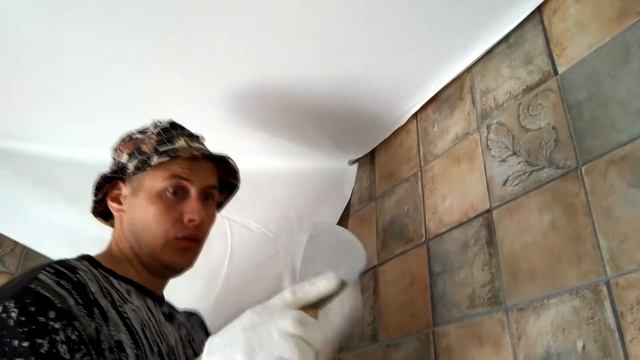 Зачем мне тканевый потолок в ванной комнате??? Зимой ХОЛОДНО! смотреть онлайн