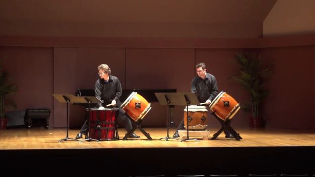 Noise Play III for two taiko performers by Thomas Goedecke смотреть онлайн