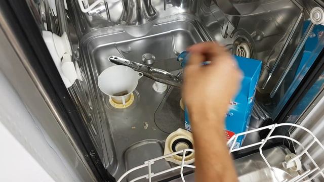 Jak uzupełnić sól w zmywarce do naczyń? Sól do zmywarki | ForumWiedzy смотреть онлайн