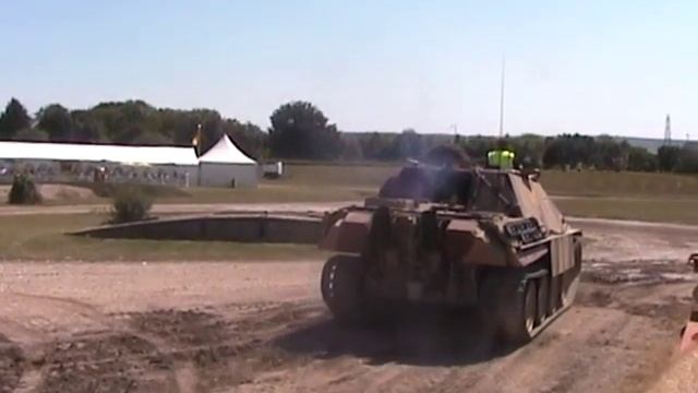 PANTHER Jagdpanther Bovington tankfest 2010 Jagdpanzer V tank hunter смотреть онлайн