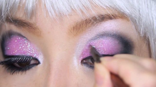 "Burlesque" Movie - Show girl Makeup смотреть онлайн