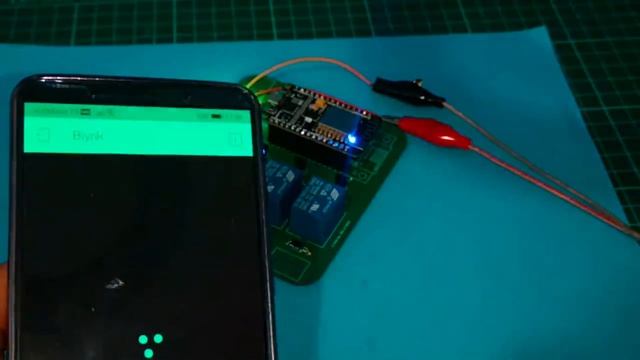 RELAY AND DEVICE CONTROL ON THE INTERNET - SMART HOME SYSTEM CIRCUIT -NODE MCU AND Blynk APPLICATIO смотреть онлайн