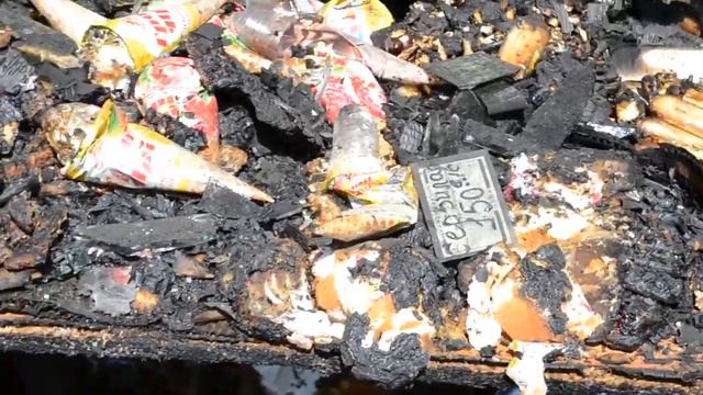 В Одессе до тла сгорели цветочные павильоны смотреть онлайн