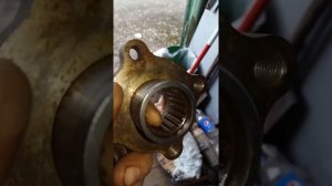 Stels Guepard 650-800 Как убрать люфт хвостовика переднего редуктора.