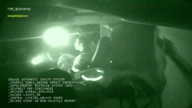 Volvo FH collides with a 34-tonne loose trailer on the open road смотреть онлайн