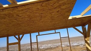 Собрал каркас под дом 6 на 6 метров.,общая площадь 36 квадратов.