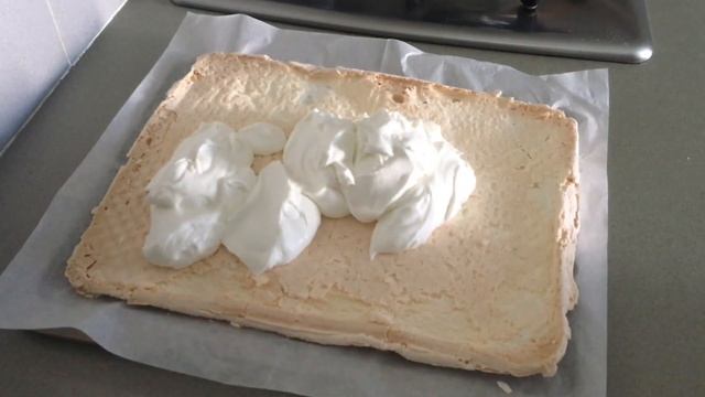 Меренговый рулет | Meringue Roulade смотреть онлайн