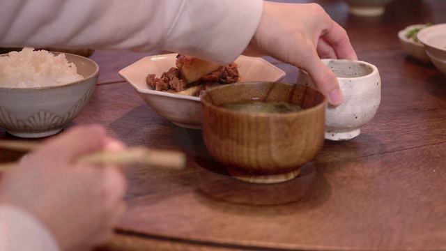 新しい台所道具🍳鉄フライパン生活、半年後の変化｜米粉クレープ作り｜暮らしのvlog смотреть онлайн