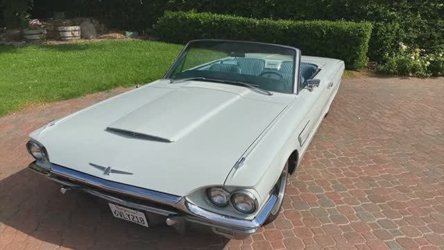 1965 Ford Thunderbird Convertible смотреть онлайн