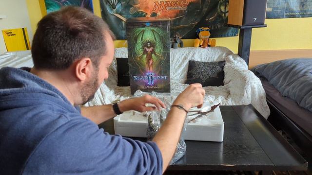 [EN] Starcraft II - Sarah Kerrigan / Queen Of Blades Statue Unboxing (Sideshow Collectibles)