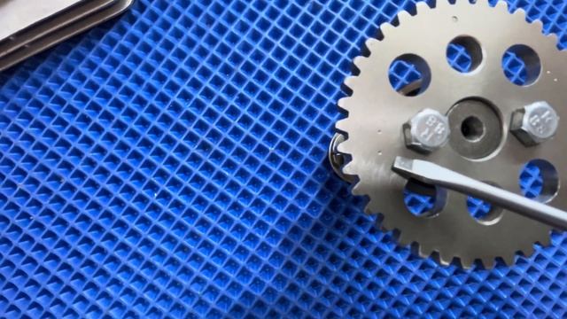 Доработка ГБЦ 172fmm , решение по направляющим клапанов смотреть онлайн