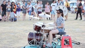 ОНА ПОКОРИЛА СЕРДЦА ► Девушка Виртуозно Играет На Барабанах