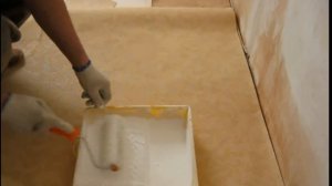 Как красить потолок и потолочный плинтус