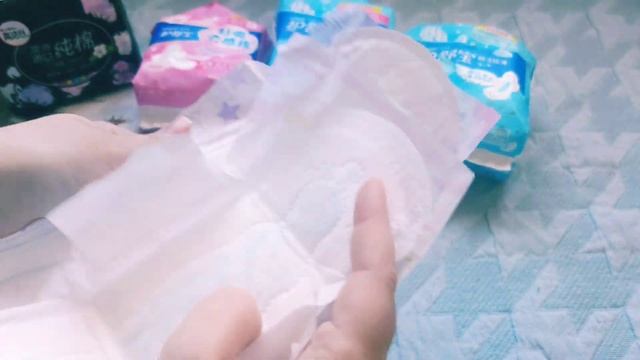 Распаковка прокладок на 1000 подписчиков / кое-что вы точно не видели смотреть онлайн