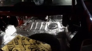 Рено логан 2 уложен пол багажник