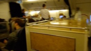 Boeing 777! Полёт Москва - Южно-Сахалинск. Видео внутри самолёта в полете. Три салона самолёта