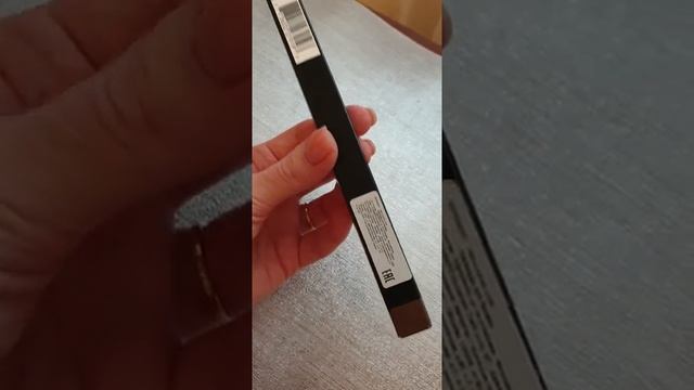 Карандаш для бровей коричневый