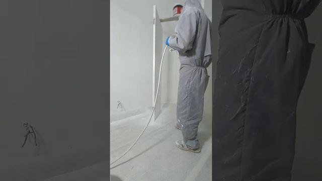 Безвоздушная покраска скрытых дверей